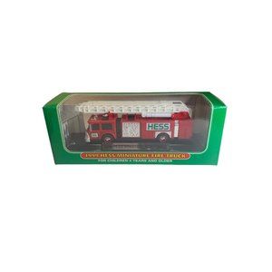 1999 Hess Miniature Fire Truck Collectible Toy New Ladder Engine